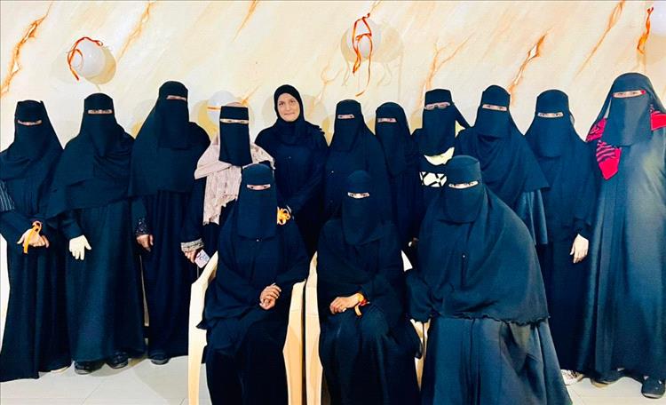 أبين تفتح خط دفاع رقمي جديد للمرأة: شراكة رباعية تطلق ورشة نوعية لمواجهة الابتزاز الإلكتروني في خنفر