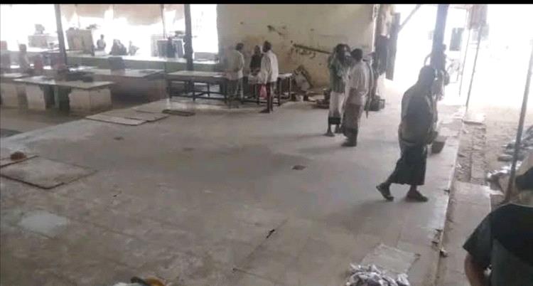 توضيحات مكتب الصناعة بميفعة بشأن إغلاق سوق السمك بعزان وقرارات تمنع الاحتكار وجشع التجار