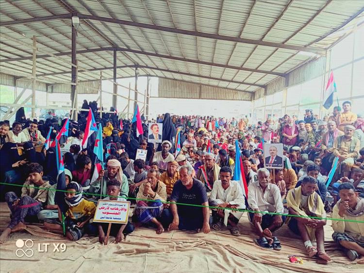 لليوم السابع على التوالي .. إقبال جماهيري واسع على مخيم الاعتصام المفتوح بالعاصمة زنجبار