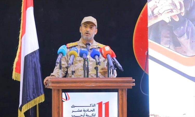 بن عزيز يشيد ببطولات وتضحيات قبيلة أرحب 