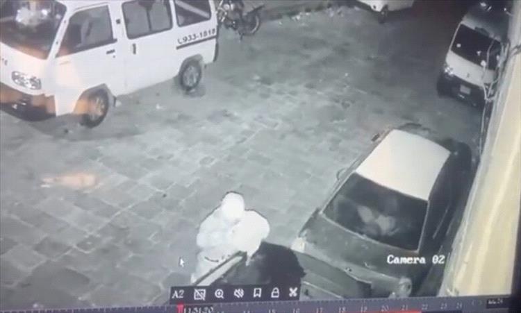 إحراق سيارة محامٍ في تعز يثير غضبًا واسعًا ودعوات لمحاسبة الجناة