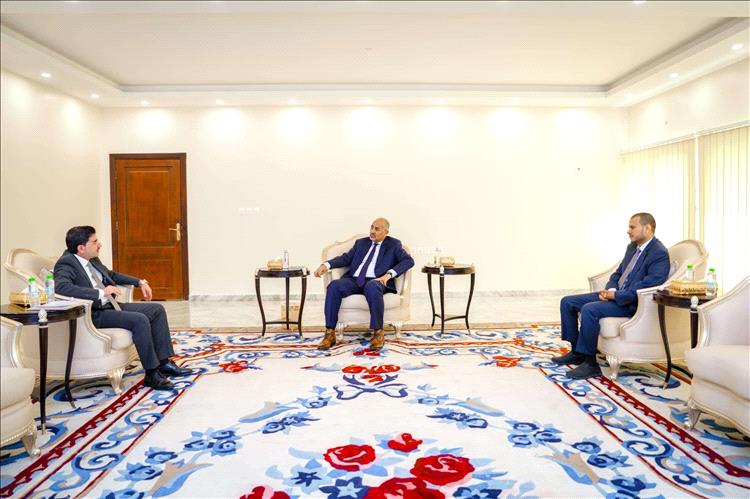 اللواء الزُبيدي يشدد على أهمية تبني حلول مستدامة لأزمة المياه #عدن_الغد 