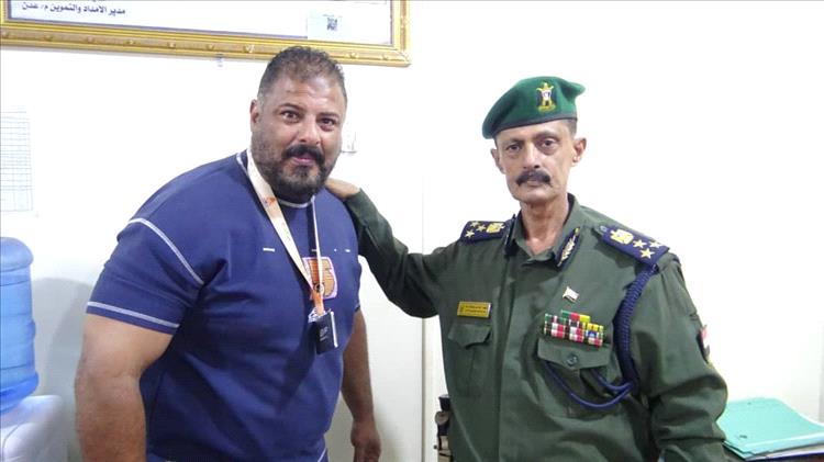 الرخم أول المستقبلين لبطل آسيا في مصارعة الذراعين أدهم بدر بعد تحقيقه فضيتين