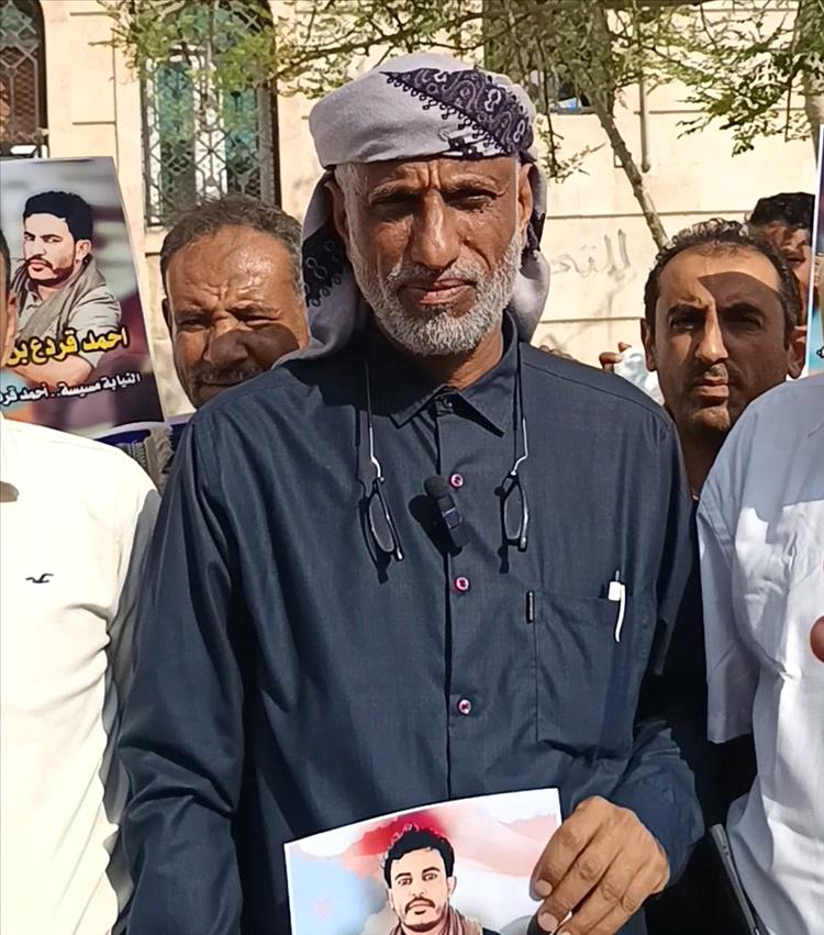 وكيل محافظة شبوة السليماني من ساحة المحكمة الجزائية بالمكلا: تأجيل جلسات التقاضي مرفوض وتماطل يثير التساؤل