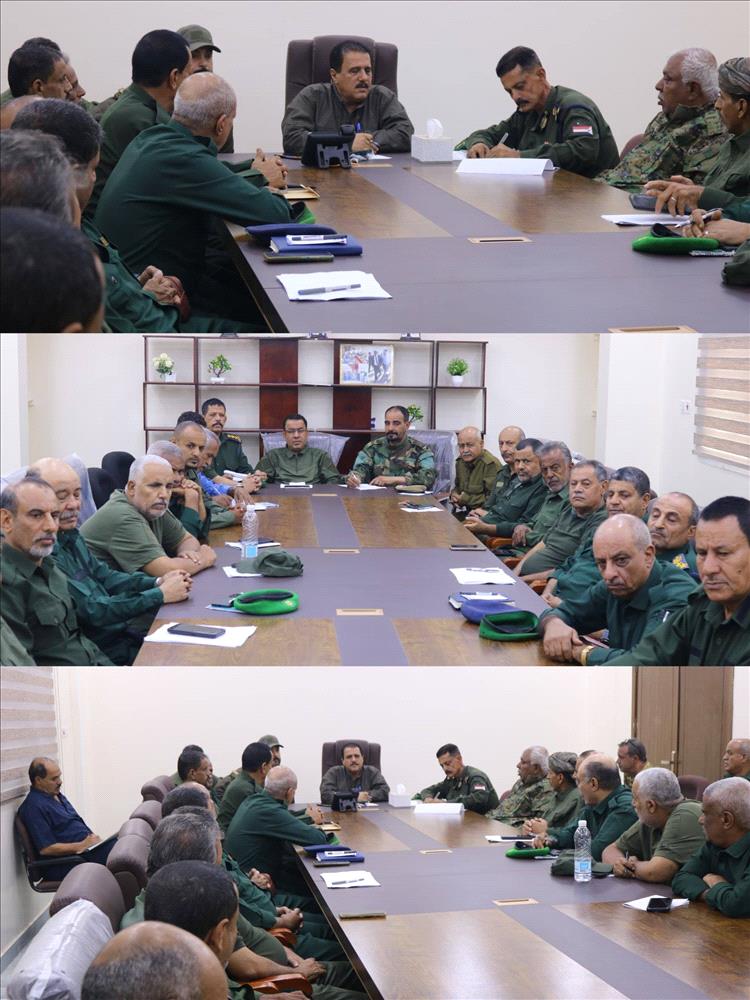 العميد أبو بكر جبر يترأس اجتماعاً أمنياً لمناقشة خطة مواصلة وتعزيز الحملات الأمنية في العاصمة عدن