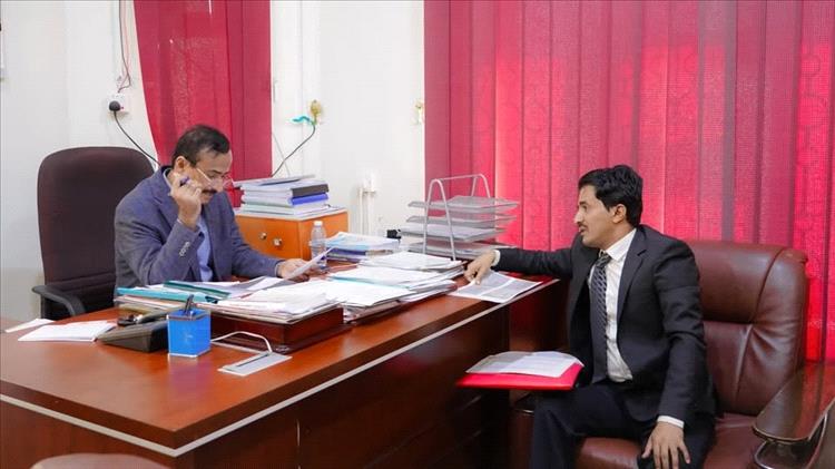 محافظ شبوة يطّلع على أوضاع مكتب النقل وخطة النشاط للعام 2026م