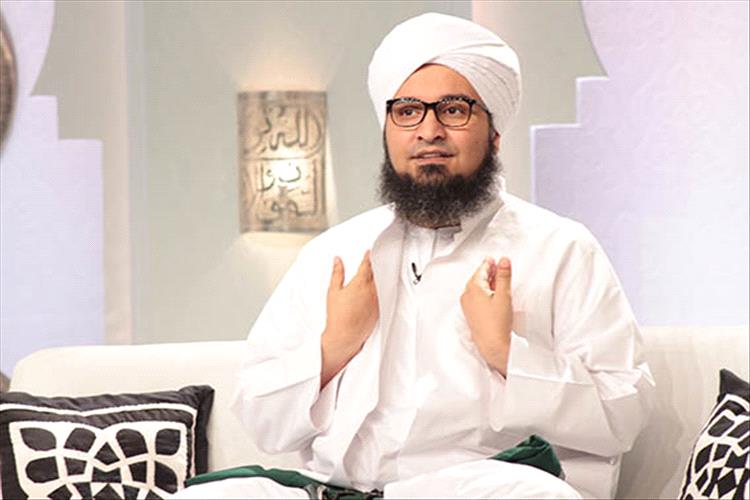 العلامة علي الجفري يحذّر من توظيف الدين في الصراع السياسي ويصفه بـ"العبث الخطير"