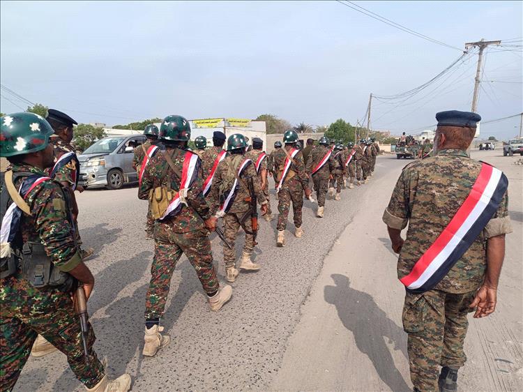 قوات الأمن الخاصة بالحديدة تنفذ مسير عسكري 