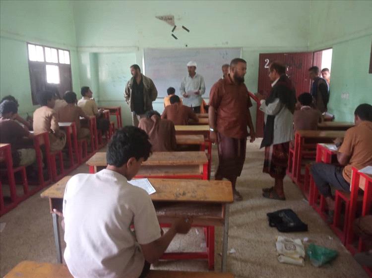 مدير مكتب التربية والتعليم بمديرية مودية يتفقد ختام امتحانات الفصل الدراسي الأول