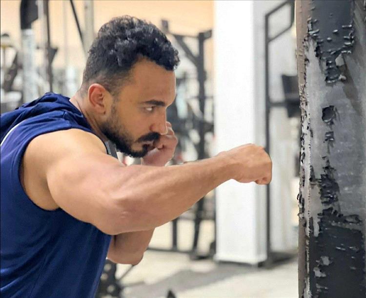 الكابتن أحمد والي يتوج بطلا في كمال الأجسام والملاكمة