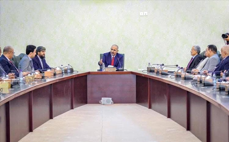 القيادة التنفيذية العليا للمجلس الانتقالي الجنوبي تؤكد مواصلة تنفيذ خطة الإصلاح والتعافي الاقتصادي 