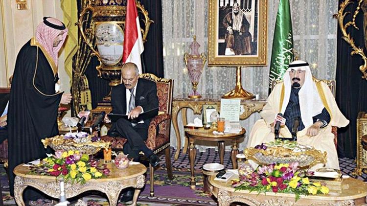 عضو في مجلس الشورى يكشف كواليس إنقاذ اليمن: سقوط الدولة أخطر من أي صراع