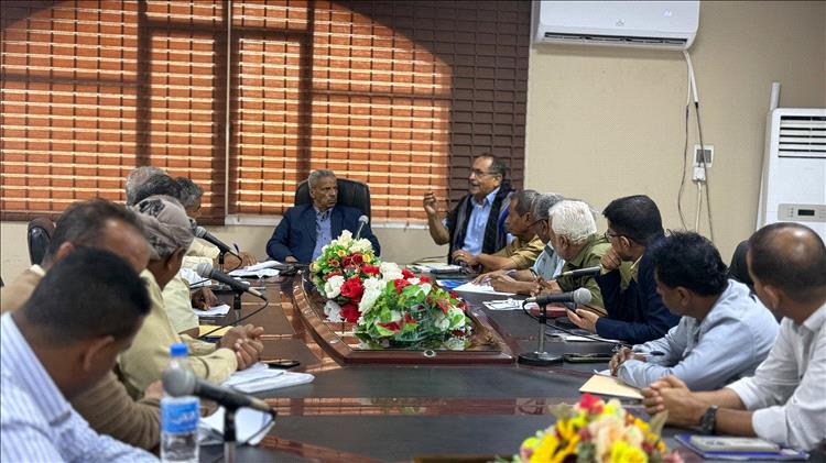 لجنة الخطة والموازنة بمحافظة لحج تقر مشروع موازنة 2026