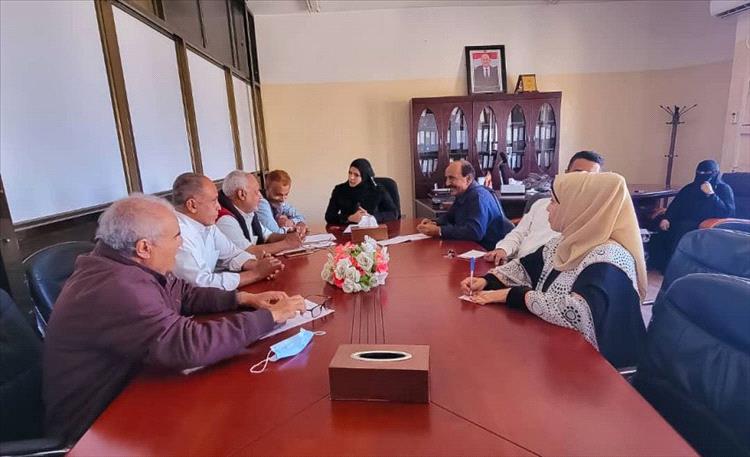 اجتماع في تعز يناقش أوضاع صندوق النظافة والتحسين بالمحافظة