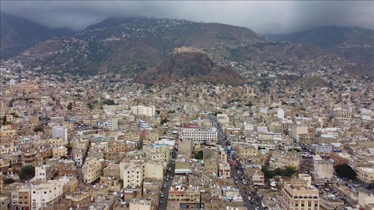 تقرير حقوقي يحذر من كارثة إنسانية وشيكة في تعز