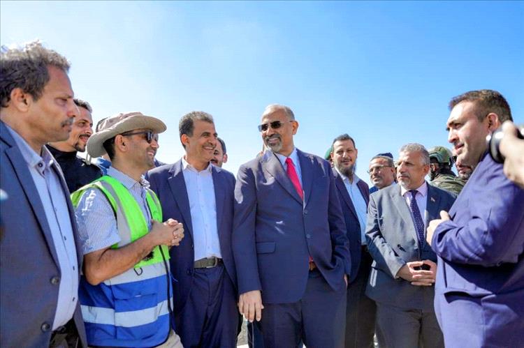 الزُبيدي يطّلع على سير العمل في مشروع سد حسان بمحافظة أبين