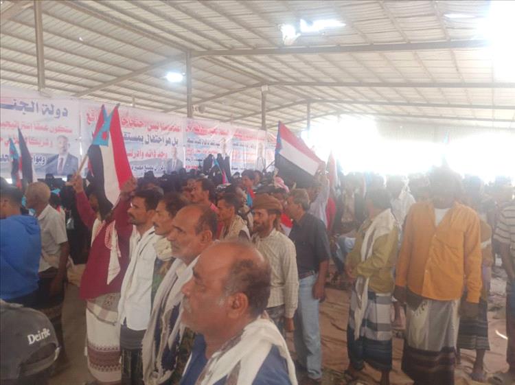 الحشود تتوافد في اعتصام زنجبار للأسبوع الثالث مؤكدين على الثبات والتمسك بالمطالب بإستعادة دولة الجنوب