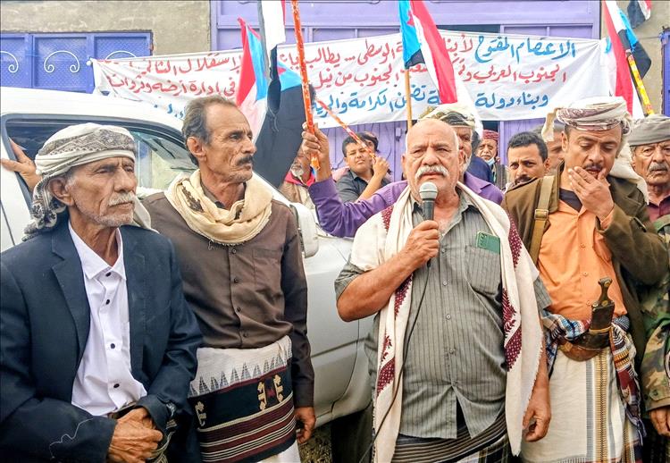 رئيس الاعتصام المفتوح لأبناء المنطقة الوسطى بأبين : مستعدون للقتال ضمن صفوف القوات الجنوبية عند الطلب