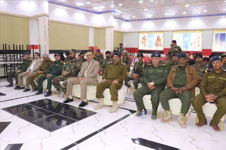 مصلحة التأهيل والإصلاح بمأرب تُكرم موظفيها  المتميزين للعام 2025