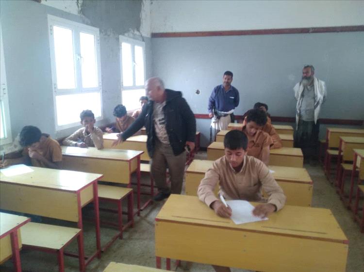 مدير تربية لودر يشيد بانضباط سير الاختبارات خلال زيارته الختامية لثانوية العين