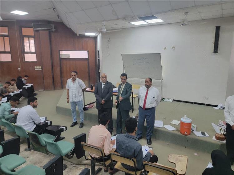 كليةُ الحقوق - جامعة عدن تُدَشِّنُ امتحانات الدور الأول للفصل الأول من العام الجامعي 2025- 2026م