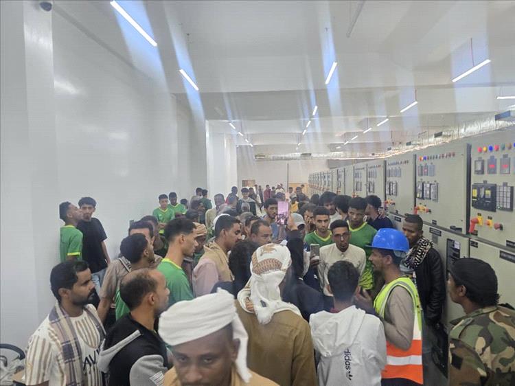 فرق الطائرة المشاركة في بطولة الفقيد الجبيلي تزور المتحف الوطني ومشروع الطاقة الشمسية في شبوة 