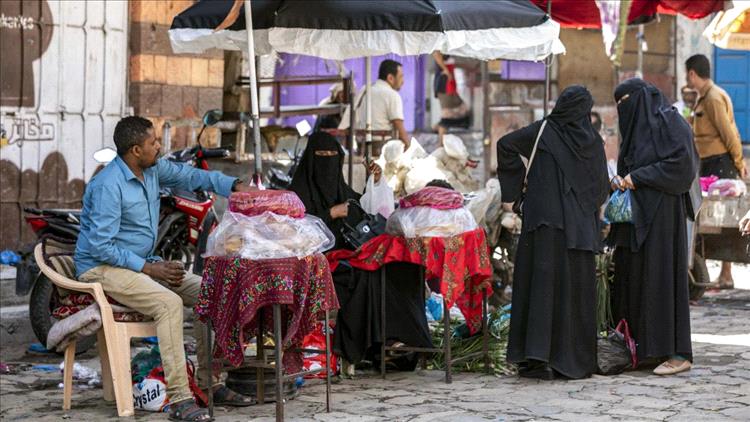 الأسواق اليمنية تختنق تحت وطأة الاضطرابات وشُح الواردات 