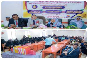 كلية اللغات تسلم رئيس جامعة عدن تقرير الدراسة الذاتية وتستكمل متطلبات الاعتماد الأكاديمي