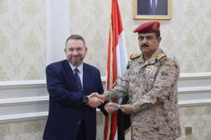 وزير الدفاع يلتقي كبير المستشارين العسكريين البريطانيين في الشرق الاوسط