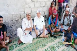 بتوجيهات محافظ شبوة ابن الوزير.. الوكيل صبيح يلتقي الشيخ باحنحن بالخزمة