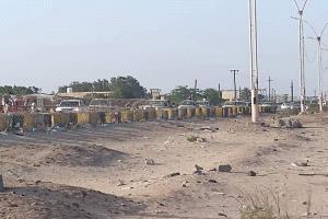 شهود عيان: إخلاء مقر التحالف في عدن ونقل محتوياته إلى حضرموت