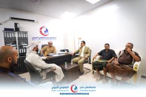 محافظ البيضاء يزور الشاعر الكبير والمناضل علي ناصر الناصري