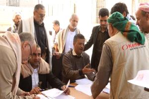 الخدمة المدنية بمأرب تفتح حافظات اثبات حضور للموظفين النازحين المتوقفة رواتبهم ومطابقة بياناتهم