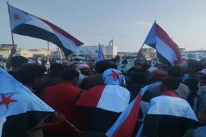 المئات من المتظاهرين  يحتشدون في المهرة مطالبين باستقلال الجنوب