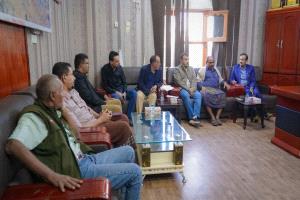 المحافظ بن الوزير يلتقي إدارة تضامن شبوة ويؤكد دعم ومساندة النادي رسميا في تجمع تعز