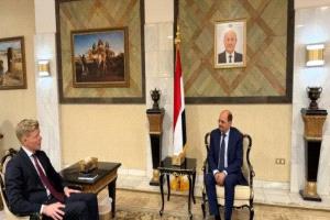 الزنداني يلتقي المبعوث الأممي غروندبرغ لبحث تقدم مفاوضات تبادل الأسرى