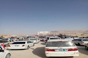 توافد شعبي إلى ساحة الاعتصام في شبوة للمطالبة باستقلال الجنوب