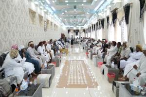 محافظ المهرة يترأس لقاء تشاوري لتعزيز الامن والاستقرار وتحسين الجوانب الأمنية والخدمية