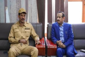 محافظ شبوة يلتقي أركان حرب اللواء الرابع مشاة والقائم بأعمال قائد اللواء العقيد "علاء يعقوب"