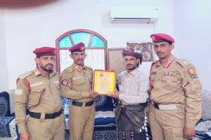 ضباط اللواء 185 يكرّمون قائدهم العميد أحمد المرقشي تقديرًا لجهوده القيادية ودوره في تطوير أداء اللواء