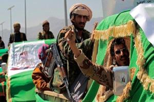 مُجددًا.. أمهات المختطفين تطالب باستبعاد رئيس وفد الحوثي ونائبه من مفاوضات مسقط