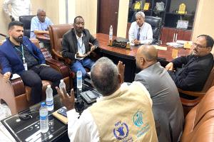 محافظ لحج يبحث مع برنامج الغذاء العالمي وجمعية الوصول الإنساني إدراج ست مديريات مستثناة ضمن خطط الدعم للعام القادم