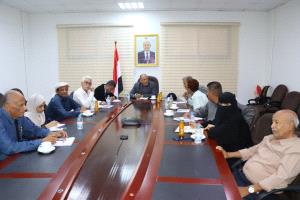 نائب وزير الصناعة يناقش مع مدراء مكاتب الوزارة بالمحافظات تعزيز ضبط الأسواق وكفاءة الأداء الرقابي والخدمي