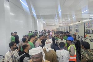 فرق الطائرة المشاركة في بطولة الفقيد الجبيلي تزور المتحف الوطني ومشروع الطاقة الشمسية في شبوة.