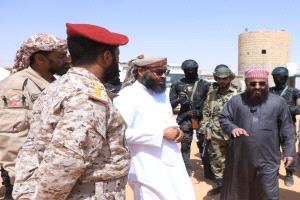 القائد العام لقوات درع الوطن يشرف ميدانياً على جاهزية القوات في حضرموت