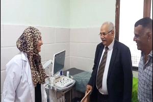 مدير عام مكتب الصحة بعدن يزور جمعية الهلال الأحمر اليمني ويشيد بجودة خدماته