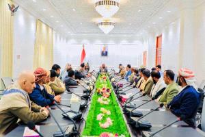 العرادة يشدد على أحزاب مأرب بضرورة نبذ الخلافات والمناكفات السياسية