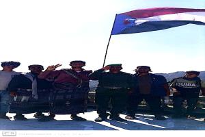 دائرة الشباب بالمجلس الانتقالي تجدد رفع أعلام الجنوب على المقرات الحكومية بيافع