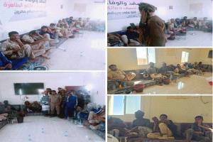 محافظ شبوة يوجّه بالإفراج عن أسرى معسكر عارين بعد ضيافتهم وتقديم الرعاية لهم