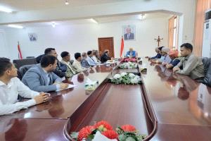 رابطة جرحى تعز تلتقي بالمحافظ "شمسان" لمناقشة أوضاع الجرحى بالمحافظة